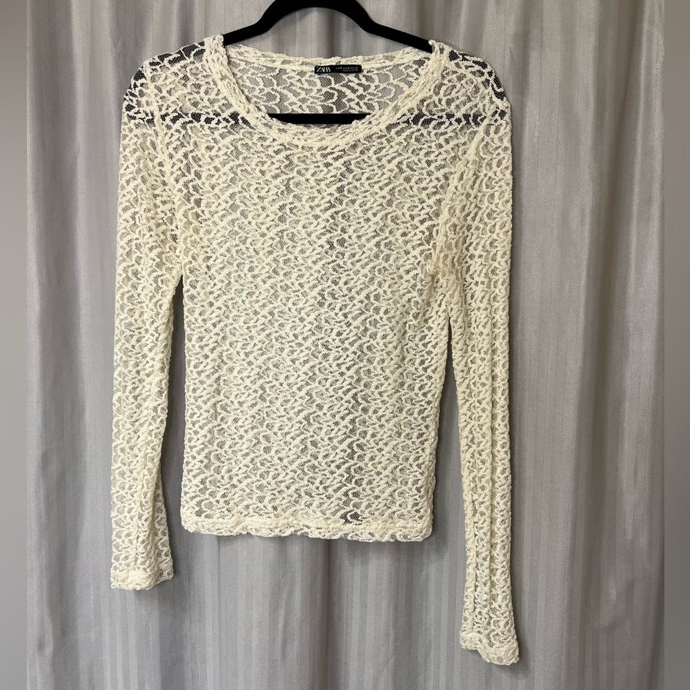 Zara Cream Lace Long Sleeve Top size Medium